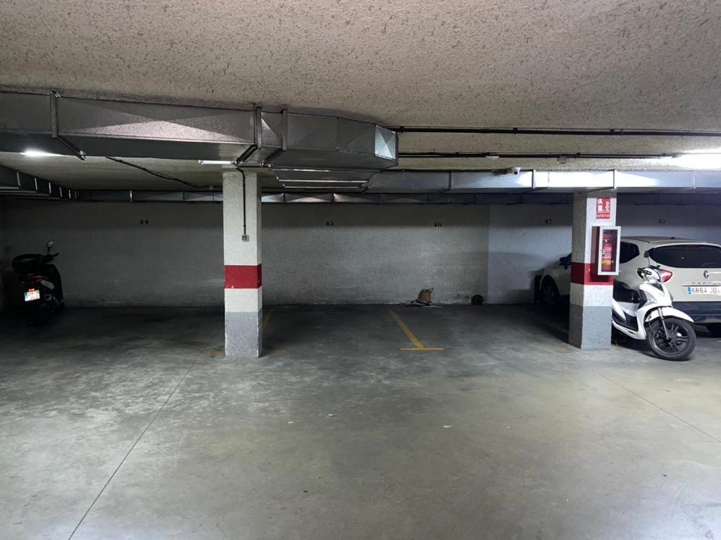 Gran Apartamento Con Parking Gratis Centro De Μάλαγα Εξωτερικό φωτογραφία